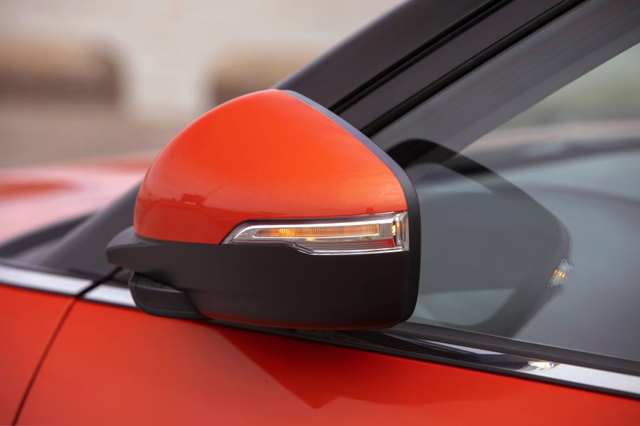 Детали экстерьера SsangYong Tivoli LE 2019 года  (UK) (фото 29 из 34)